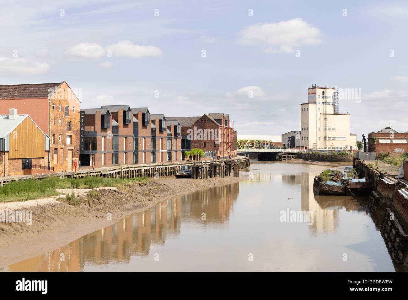 River Hull - il fiume Hull e magazzini, Kingston upon Hull, East Yorkshire Regno Unito Foto Stock