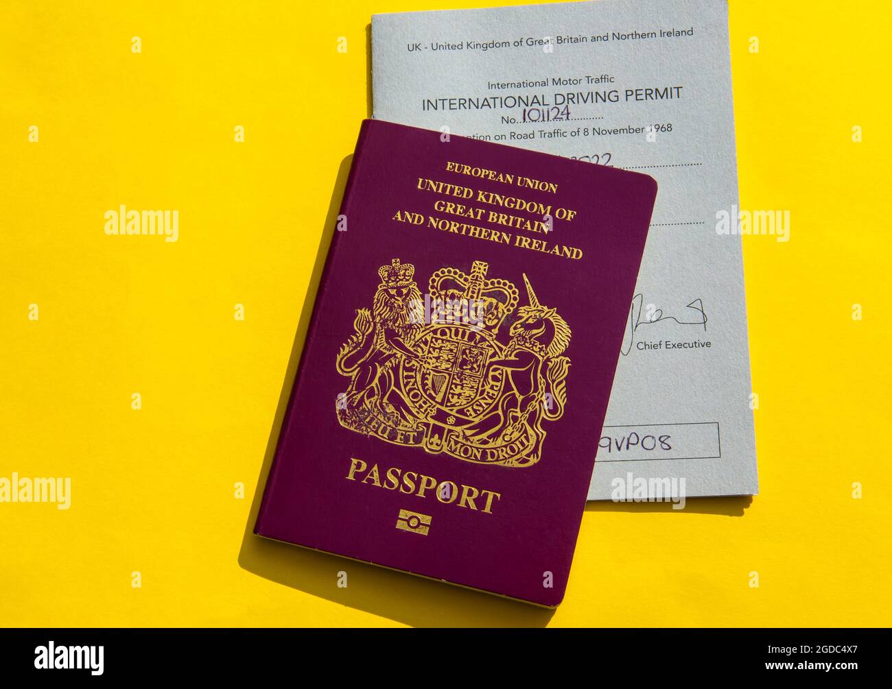 Passaporto e patente di guida internazionale Foto Stock