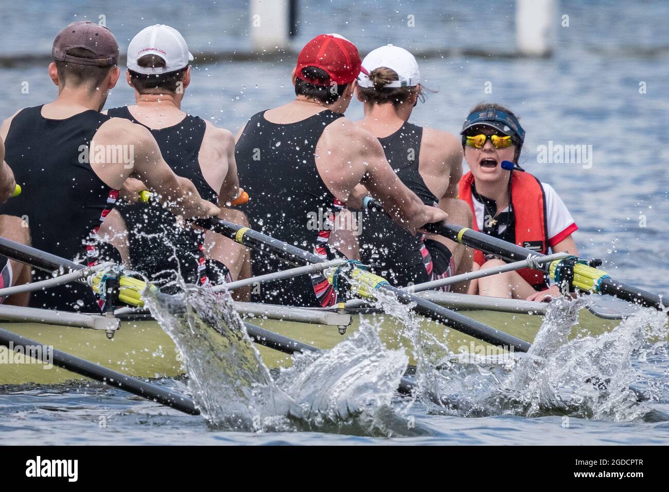 Henley Royal Regatta torna dopo essere stato annullato per la prima volta nella sua storia di 182 anni. Oxfordshire, Regno Unito. Foto Stock