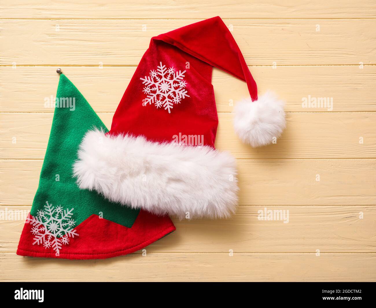 Cappelli di elfo immagini e fotografie stock ad alta risoluzione - Alamy