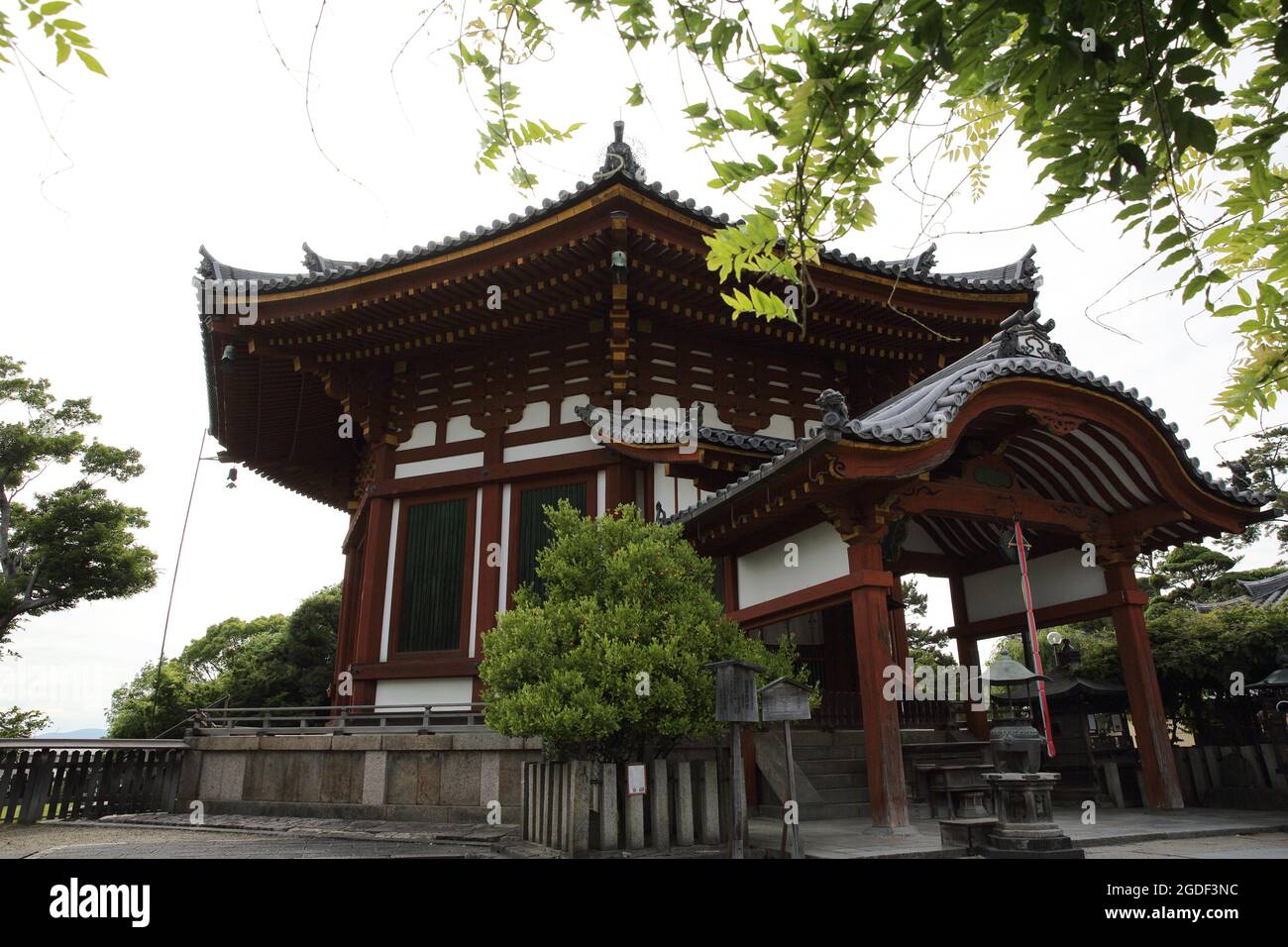 Tempio giapponese nella città di Nara Foto Stock