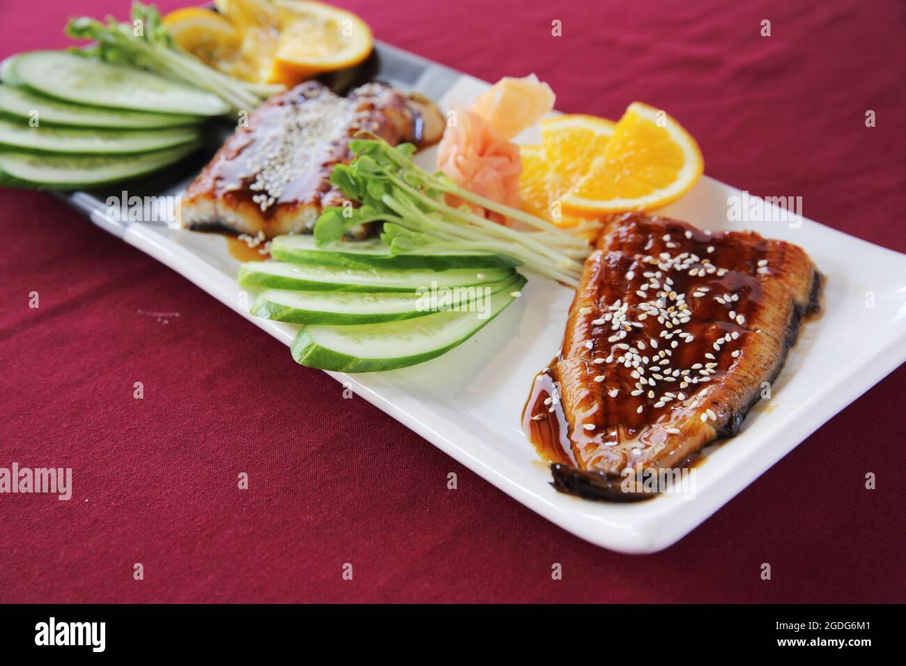 Il cibo giapponese riso con anguilla ( unagi ) Anguilla sushi Foto Stock