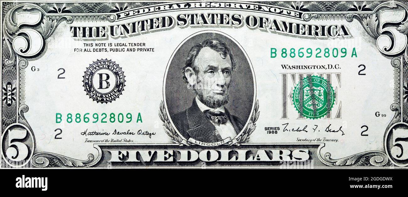 Lato opposto della serie di banconote da 5 dollari 1988 con il ritratto del  presidente Abraham Lincoln, vecchia banconota da soldi americana, retro  d'epoca Foto stock - Alamy