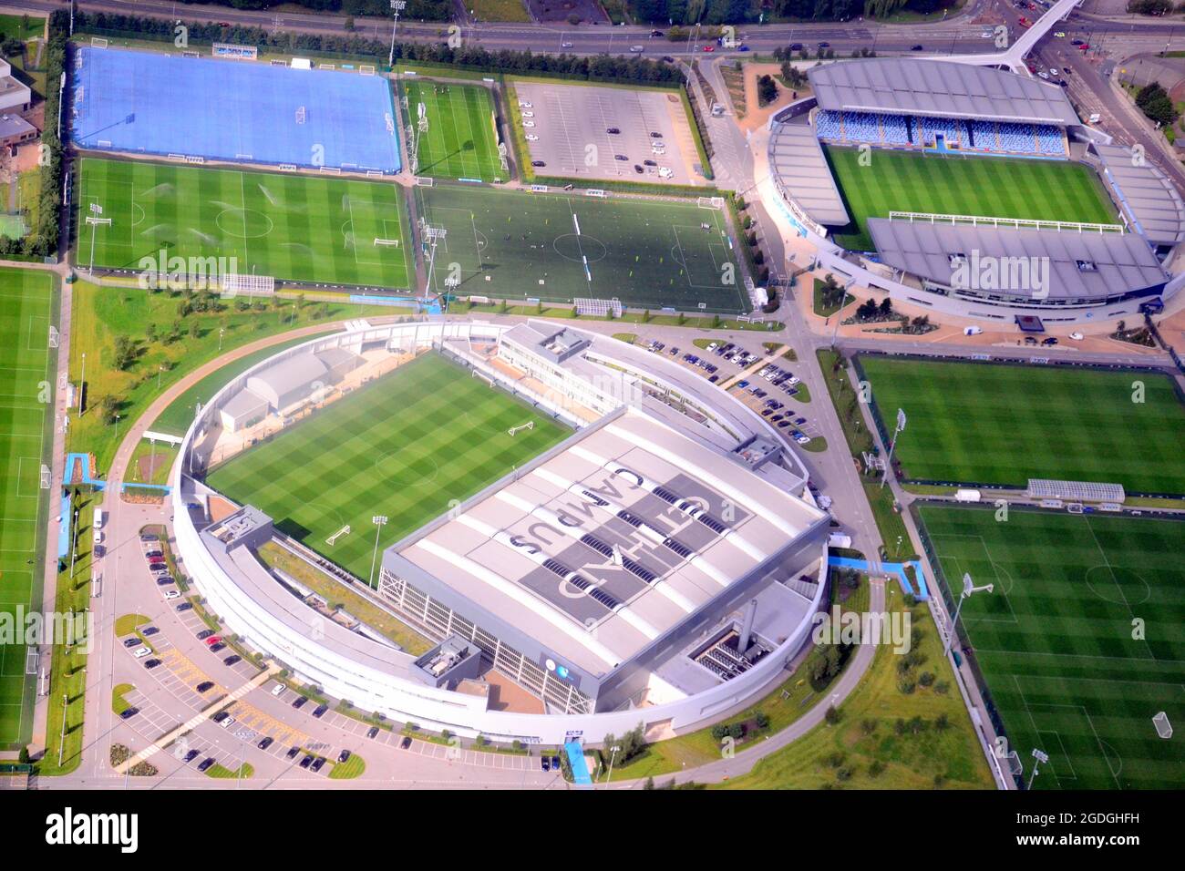 Manchester, Regno Unito, 13th agosto 2021. Manchester visto dall'aria. Etihad Campus, campo di allenamento per il Manchester City Football Club, o MCFC. Credit: Terry Waller/Alamy Live News Foto Stock