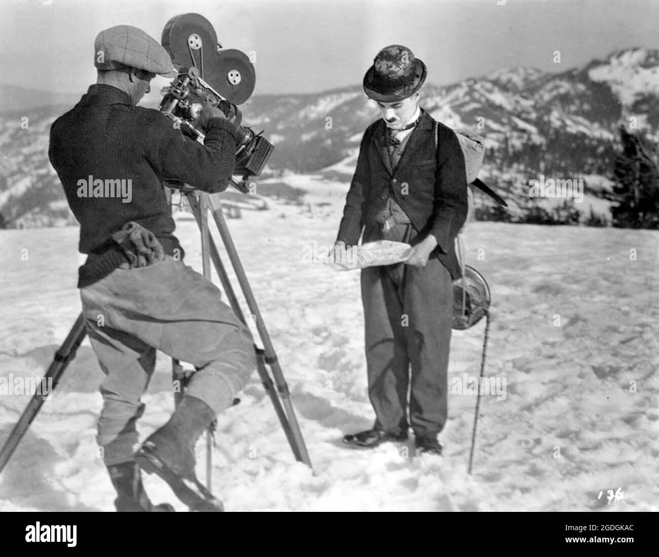 CHARLIE CHAPLIN in THE GOLD RUSH (1925), diretto da CHARLIE CHAPLIN. Credit: ARTISTI UNITI / Album Foto Stock