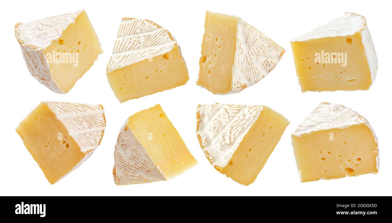 Formaggio Camembert isolati su sfondo bianco Foto Stock