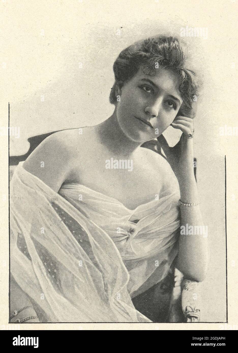 Fotografia d'epoca di Mlle L Biron dall'Opera di Parigi, 1902, Singer Foto Stock