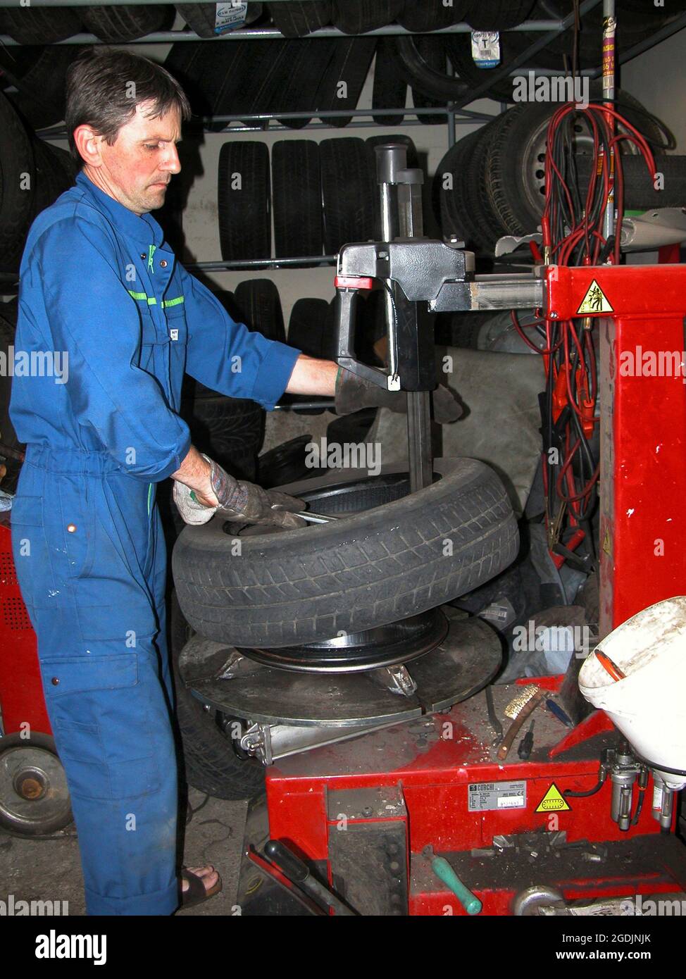 Officina di riparazione auto, officina di cambio pneumatici, Austria Foto Stock