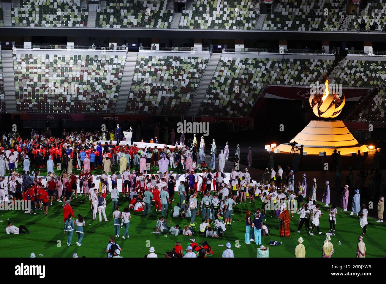 Vista generale della cerimonia di chiusura, 8 AGOSTO 2021: Cerimonia di chiusura dei Giochi Olimpici di Tokyo 2020 allo Stadio Olimpico di Tokyo, Giappone. Credit: Yohei Osada/AFLO SPORT/Alamy Live News Foto Stock