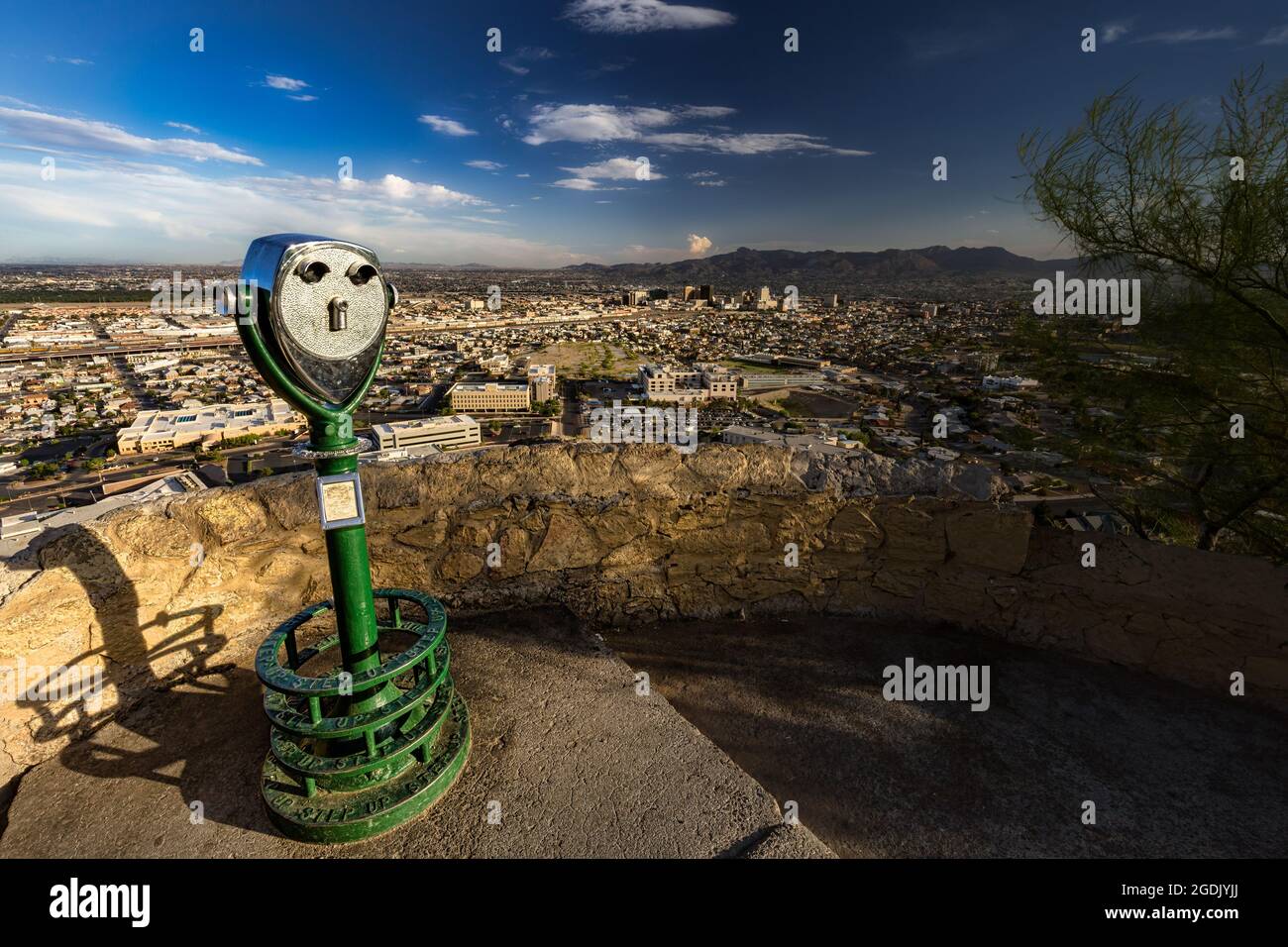 La versione originale di Pay per View con vista sul centro di El Paso, Texas, dalle Montagne di Franklin. Foto Stock