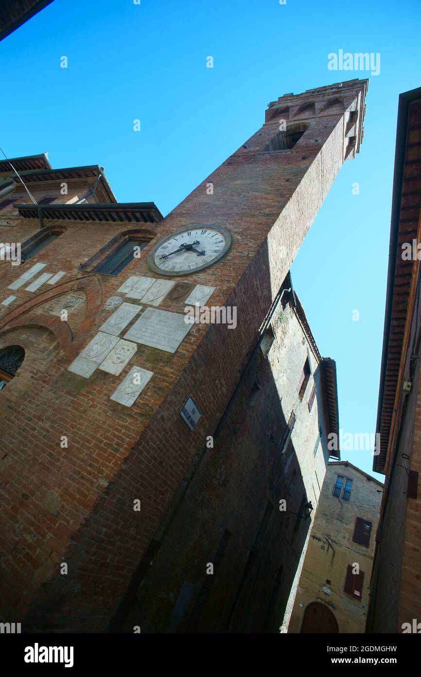 Comune di Buonconvento, vicino Montalcino, provincia di Siena, Toscana, Italia Foto Stock