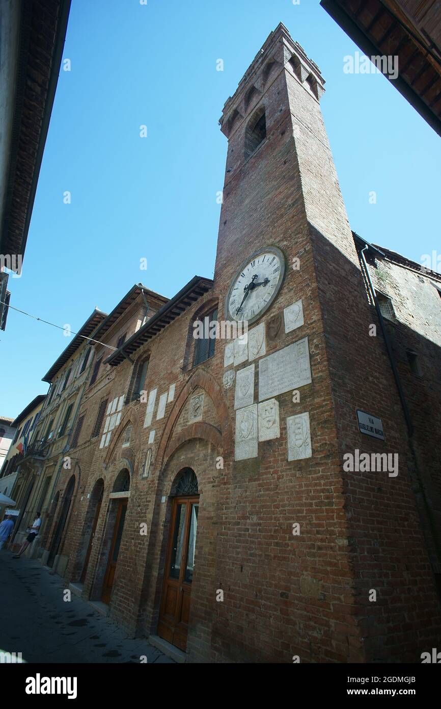 Comune di Buonconvento, vicino Montalcino, provincia di Siena, Toscana, Italia Foto Stock