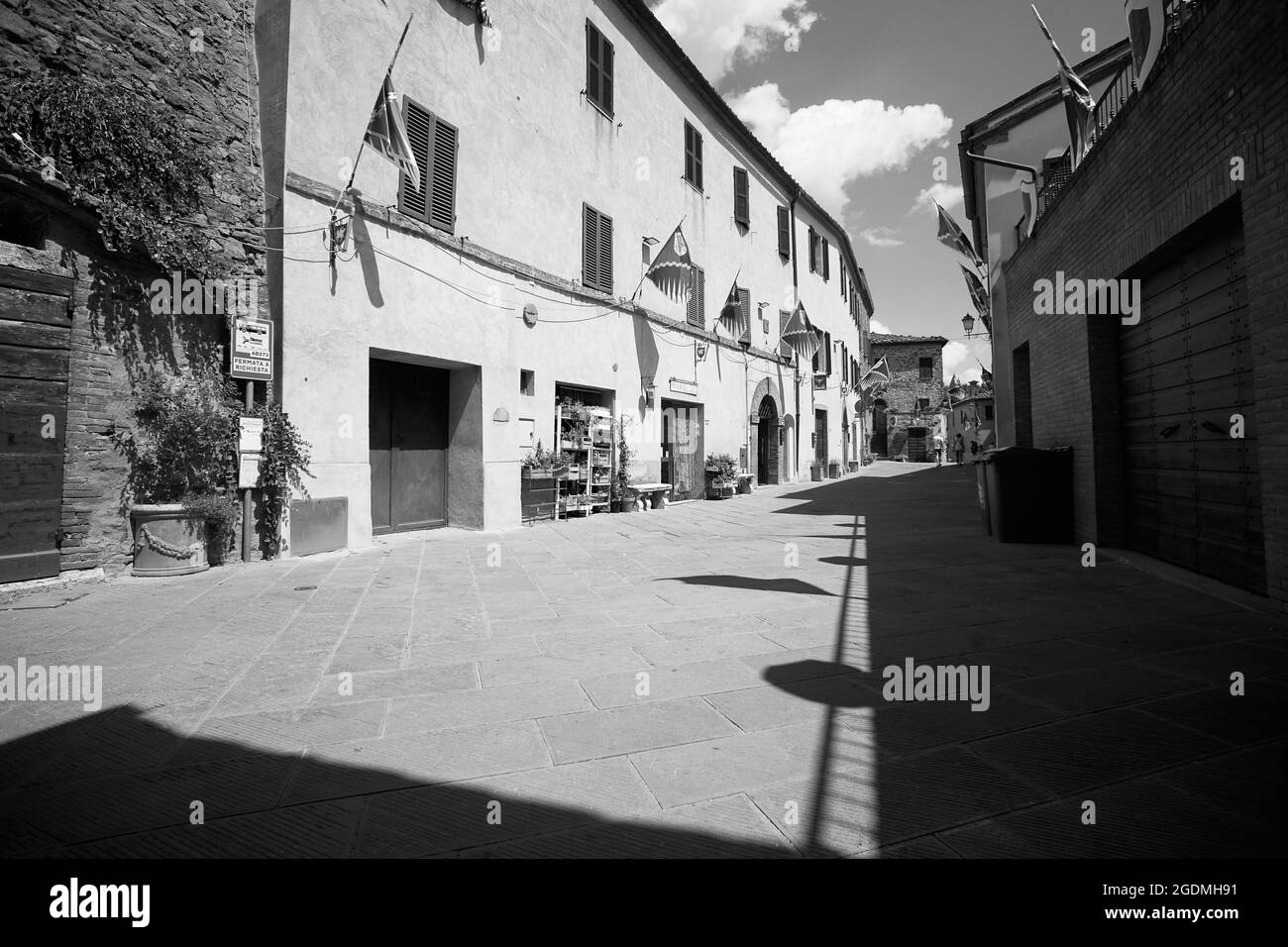 Il villaggio di Montisi in Toscana, provincia di Siena, Italia Foto Stock