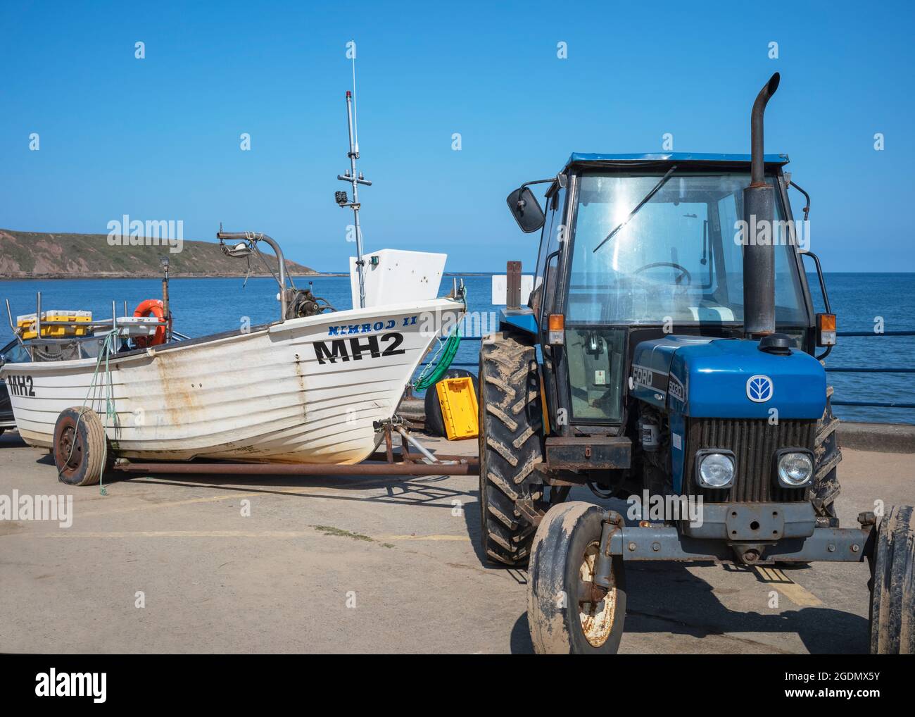 Carr Naze e Filey Brigg visti dallo scivolo di Coble Landing, Filey, North Yorkshire, Regno Unito Foto Stock