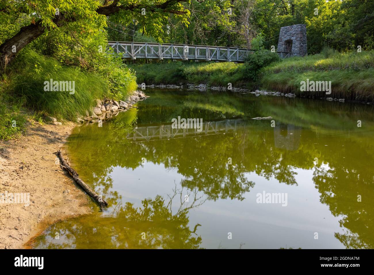 Ponte pedonale sul torrente immagini e fotografie stock ad alta ...