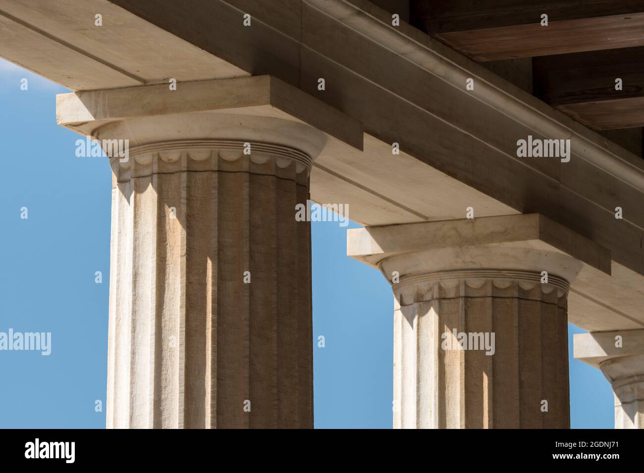 Simmetrie e geometrie e colonne all'Agora di Atene in Grecia Foto Stock