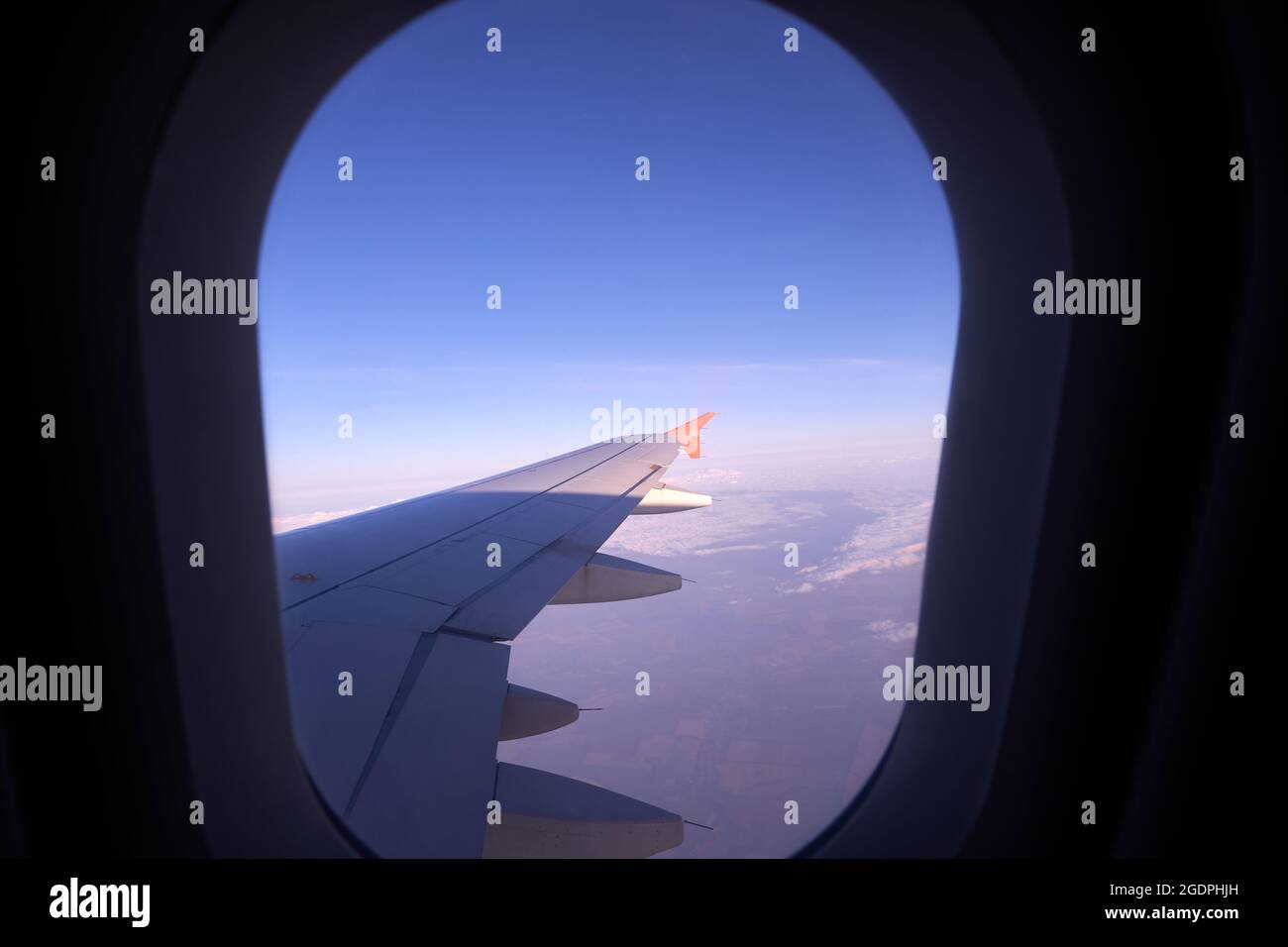 bellissima vista dalla finestra dell'aereo. Foto Stock