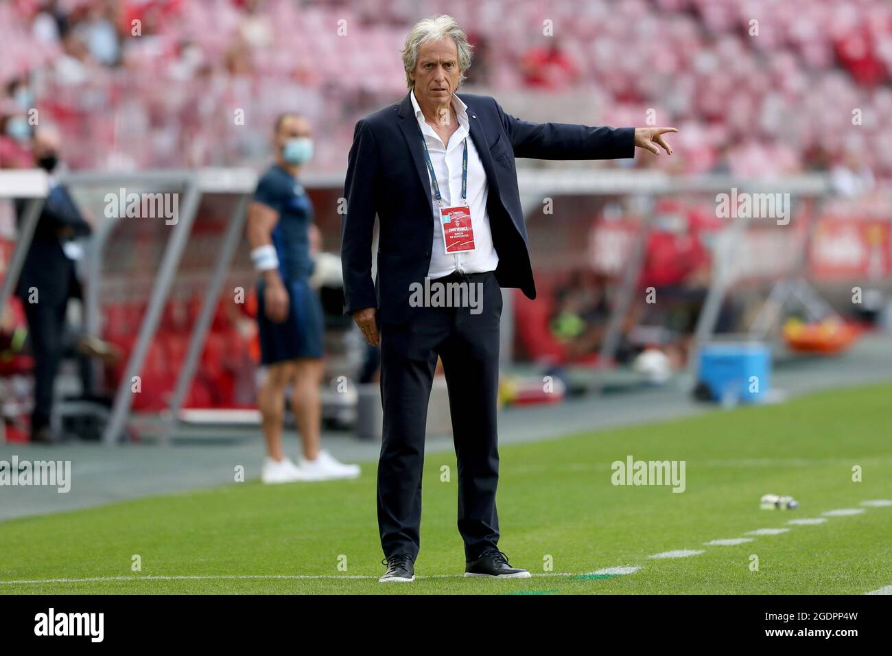 Lisbona, Portogallo. 14 agosto 2021. Il capo allenatore di Benfica Jorge Jesus gesti durante la partita di calcio della Lega Portoghese tra SL Benfica e FC Arouca allo stadio Luz di Lisbona, Portogallo, il 14 agosto 2021. (Credit Image: © Pedro Feuza/ZUMA Press Wire) Foto Stock