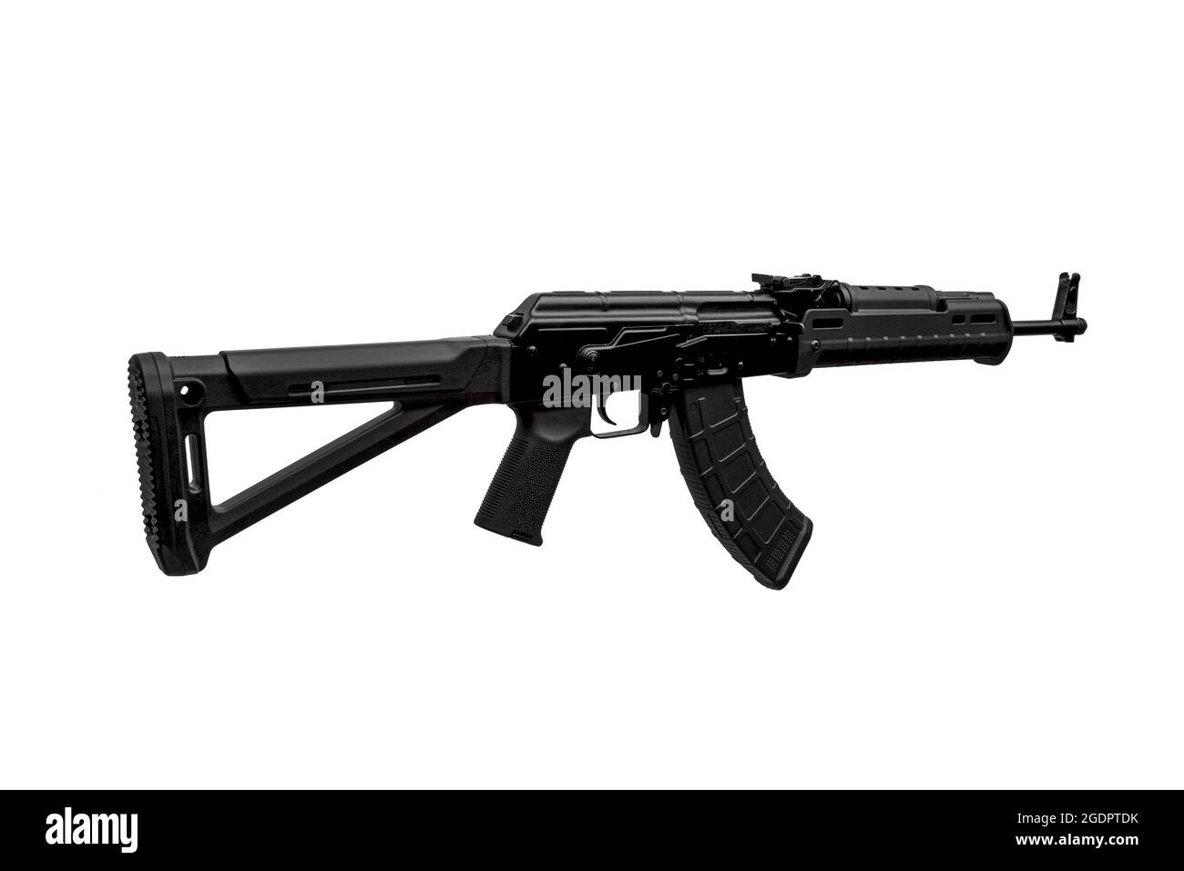 La carbina sovietica in un moderno kit corpo isola su uno sfondo bianco. La carbina automatica sintonizzata dell'URSS. Armi per lo sport e l'autodifesa. Foto Stock