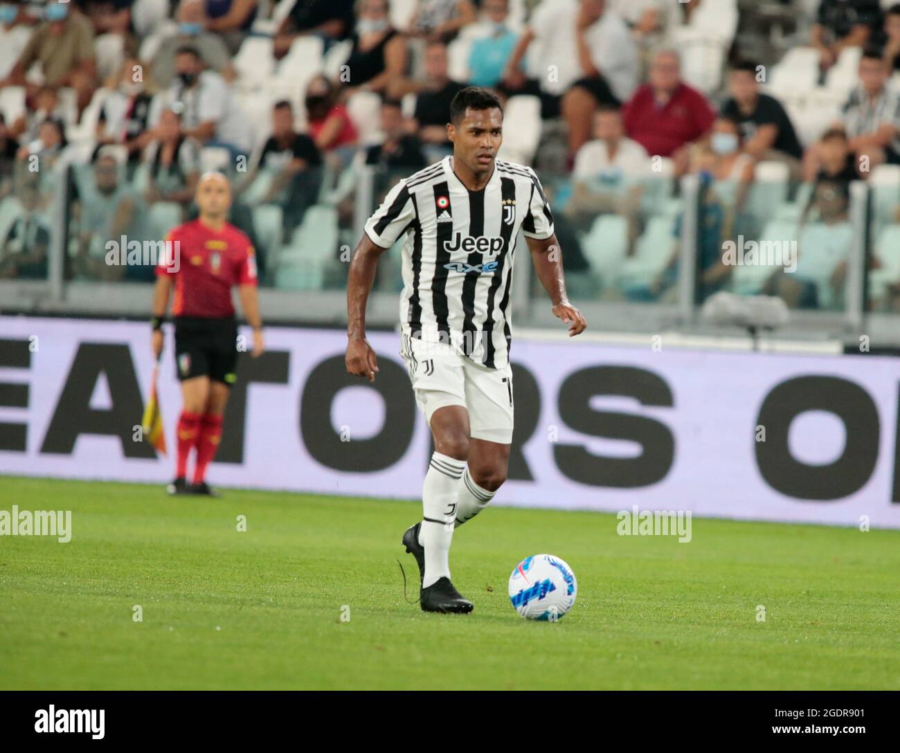 Alex Sandro (Juventus FC) durante la partita di calcio pre-stagione tra Juventus FC e Atalanta BC il 14 agosto 2021 allo stadio Allianz di Torino - Foto Nderim Kaceli / DPPI Foto Stock