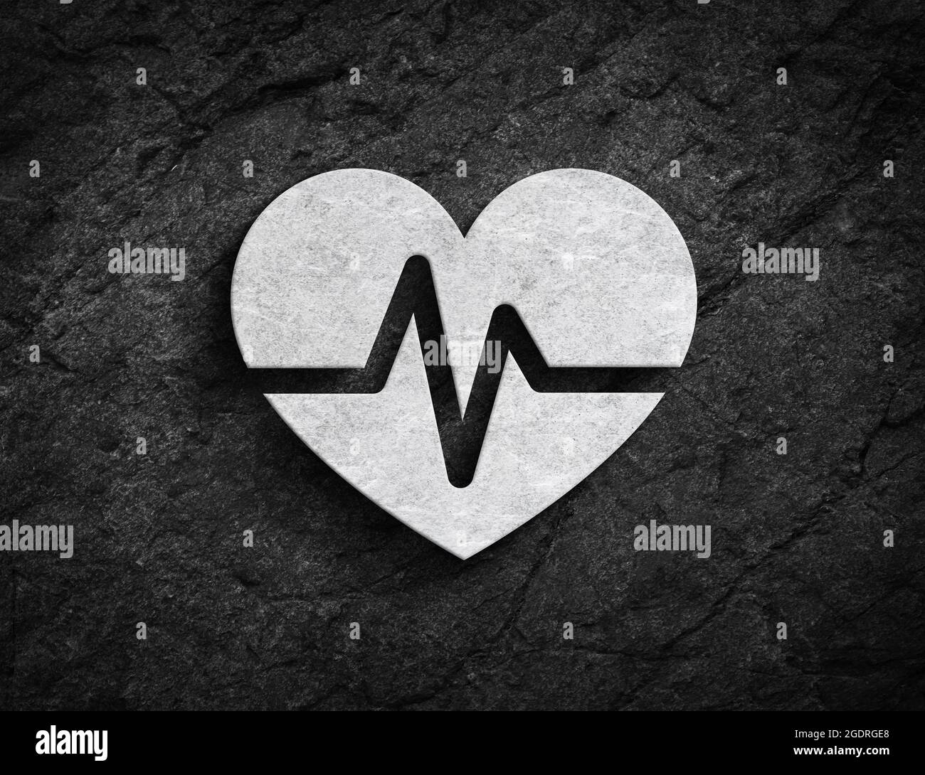 Simbolo 3D del cuore bianco con linea del battito cardiaco sulla parete di pietra nera Foto Stock