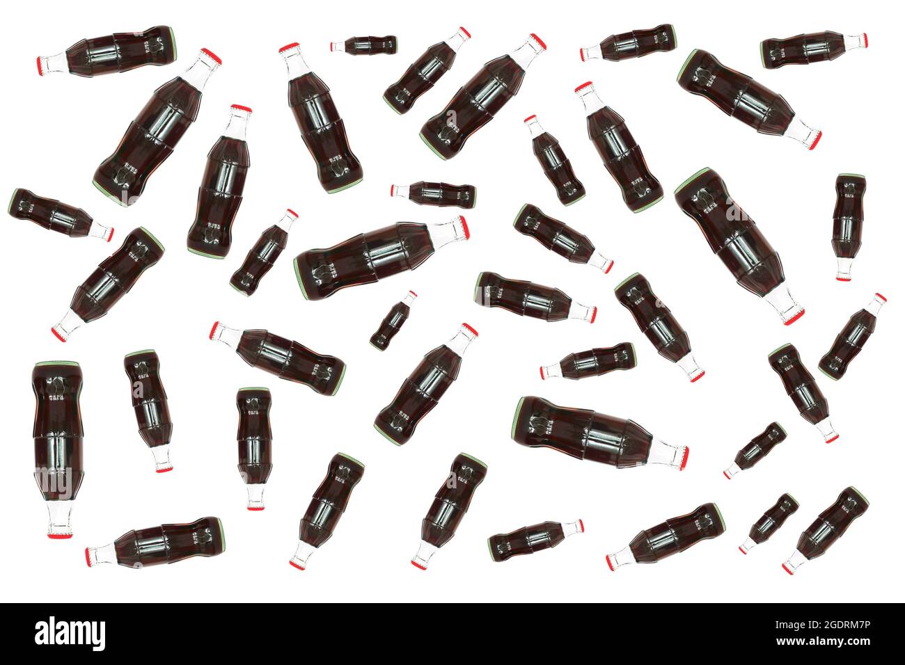 La bevanda in bottiglia di Cola si isola su sfondo bianco Foto Stock