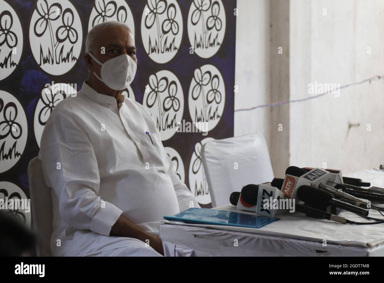 L'ex ministro delle Finanze dell'Unione e il leader del Congresso Trinamool Yashwant Sinha parla ad una conferenza stampa sulle prestazioni dell'economia indiana presso l'ufficio del partito a Nuova Delhi, India, il 14 agosto 2021. Foto di Akash Anshuman/ABACAPRESS.COM Foto Stock