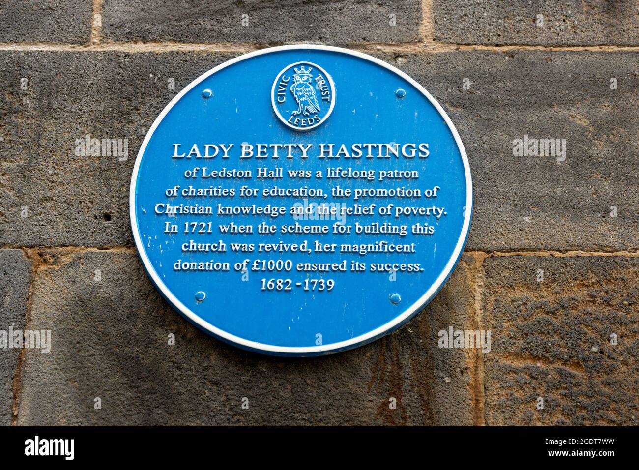 Lady Betty Hastings placca blu. Chiesa della Santissima Trinità. Boar Lane, Leeds, West Yorkshire. Foto Stock