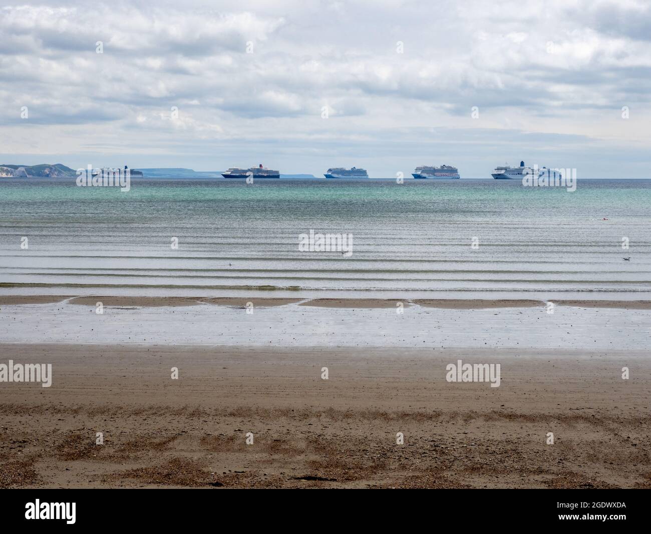 Navi da crociera nella baia di Weymouth. Foto Stock