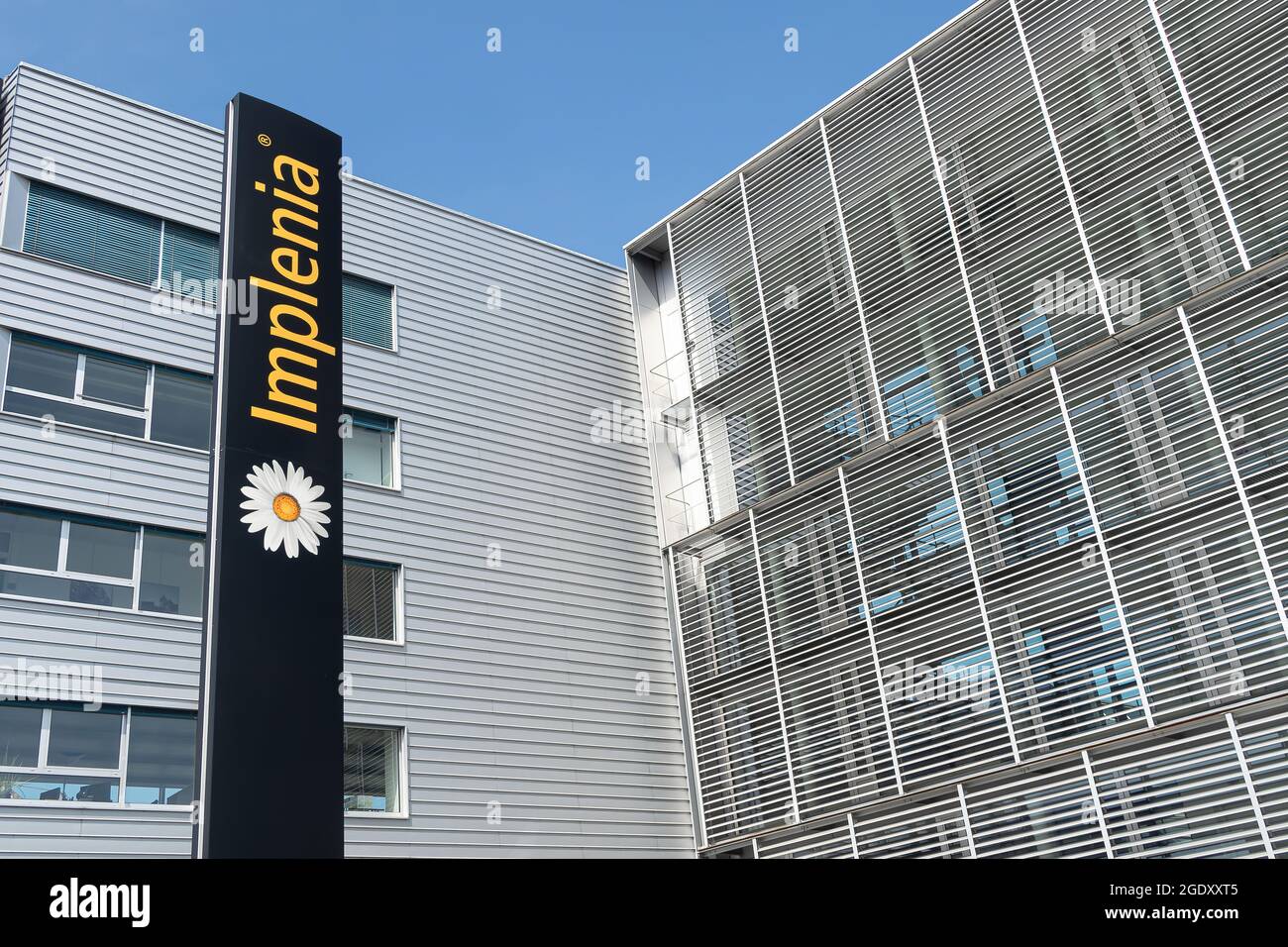 DIETLIKON, SVIZZERA - 4 APRILE 2020: Sede della Implenia Construction Company di Dietlikon Foto Stock