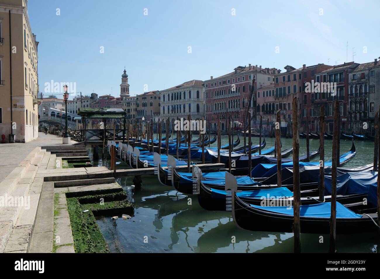 Una visione generale del Canal Grande, durante la pandemia del coronavirus a Venezia, Italia 12 4, 2020 Foto Stock