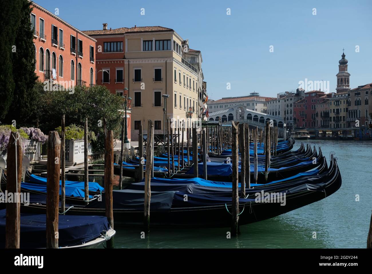 Una visione generale del Canal Grande, durante la pandemia del coronavirus a Venezia, Italia 12 4, 2020 Foto Stock