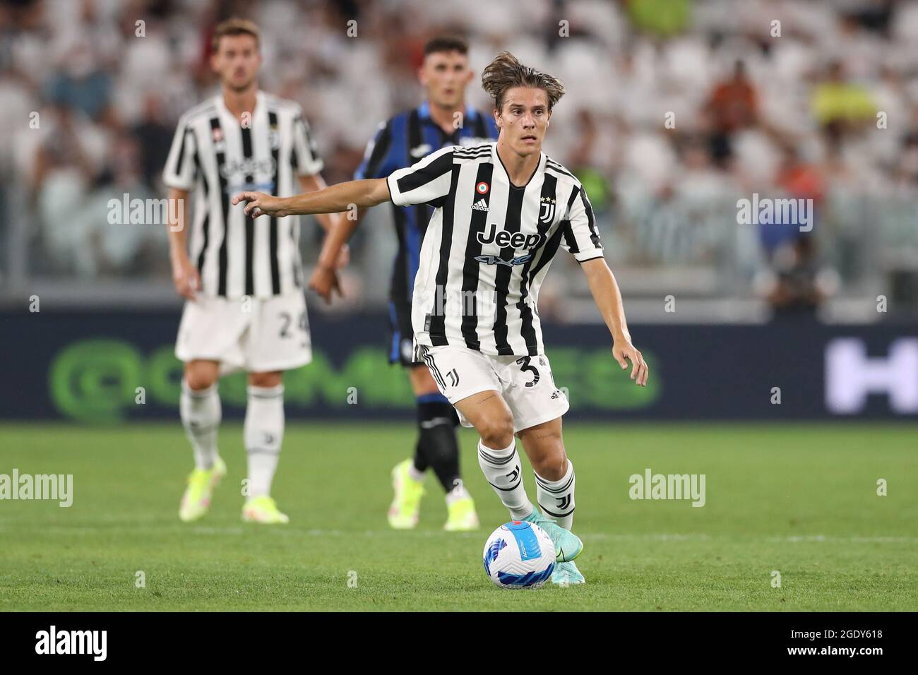Torino, Italia, 14 agosto 2021. Nicolo Fagioli della Juventus si rompe con la palla durante la partita pre-stagione allo stadio Allianz di Torino. L'immagine di credito dovrebbe essere: Jonathan Moscop / Sportimage Foto Stock