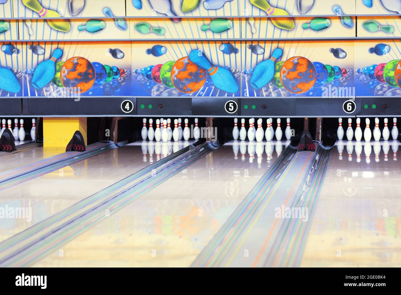 Pista da bowling con perni Foto Stock