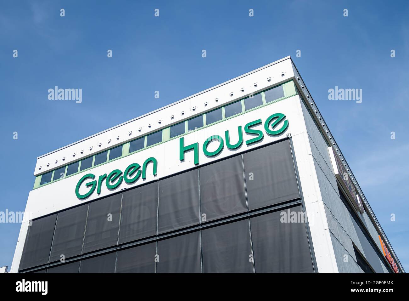 DIETLIKON, SVIZZERA - 17 APRILE 2020: Green House è uno spazio commerciale flessibile e una selezione di uffici rappresentativi a Dietlikon. Foto Stock