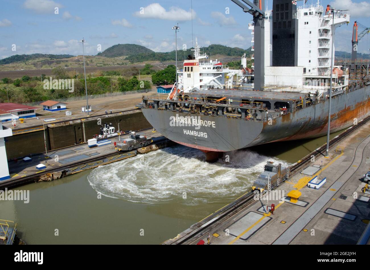 Hansa Europe da Amburgo inizia a lasciare il canale di Panama, Panama, America Centrale Foto Stock