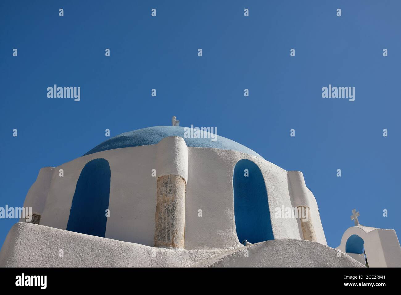 Vista della cima di una chiesa greca ortodossa in iOS Grecia Foto Stock