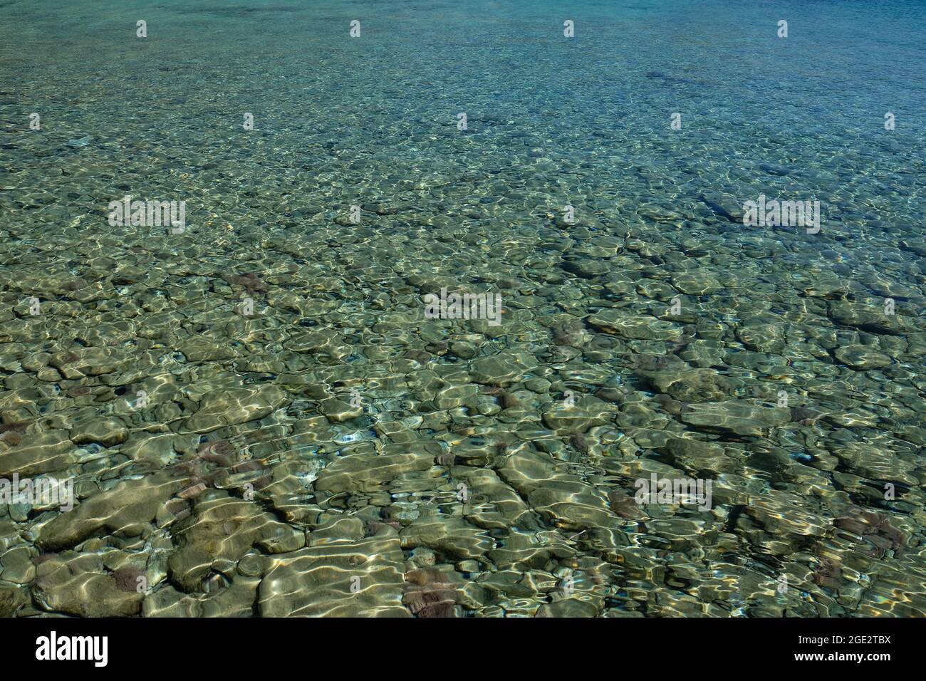 Acqua turchese trasparente e limpida in iOS ciclades Grecia Foto Stock