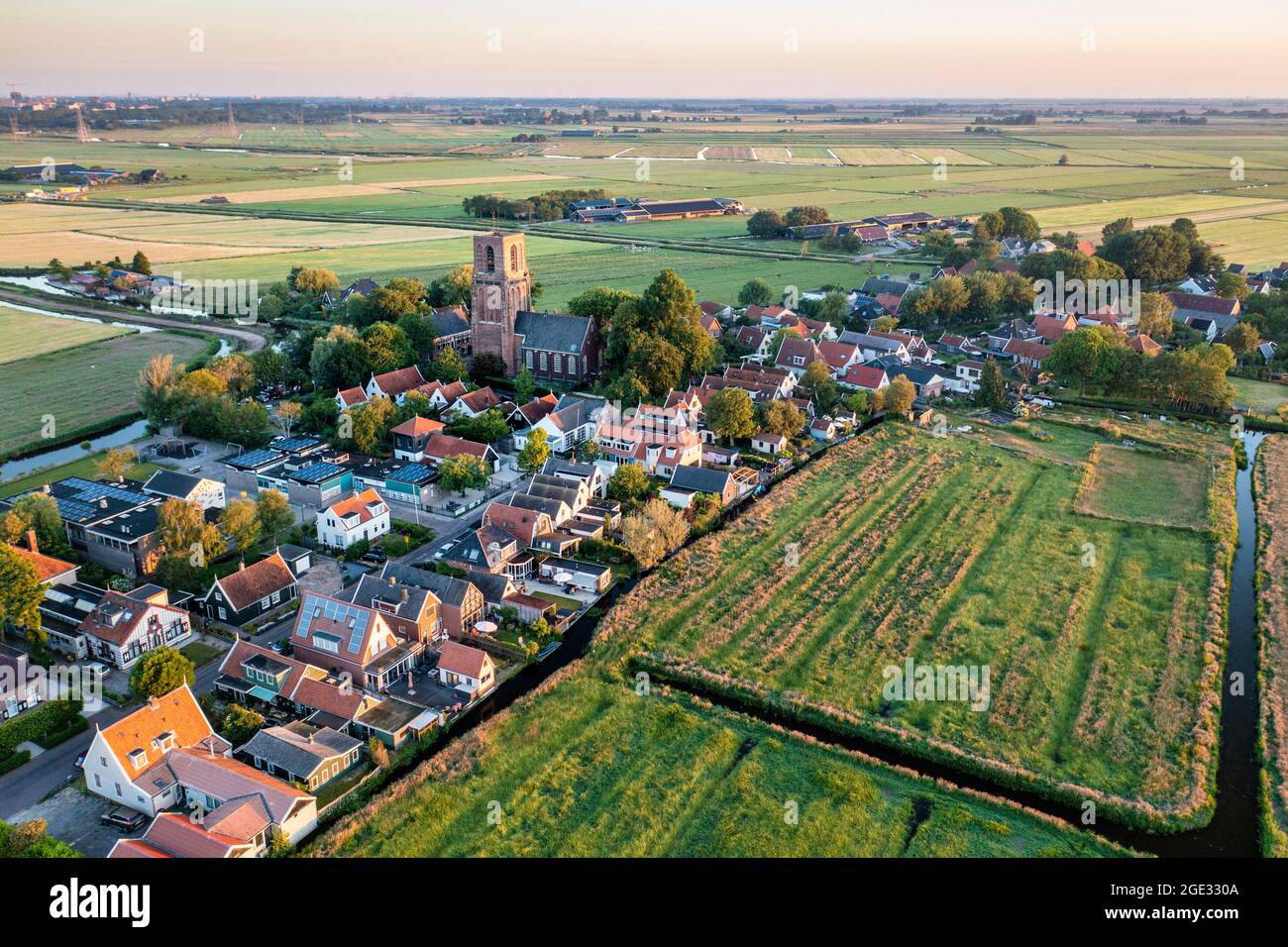 Paesi Bassi, Ransdorp, vista sul villaggio. Antenna. Foto Stock