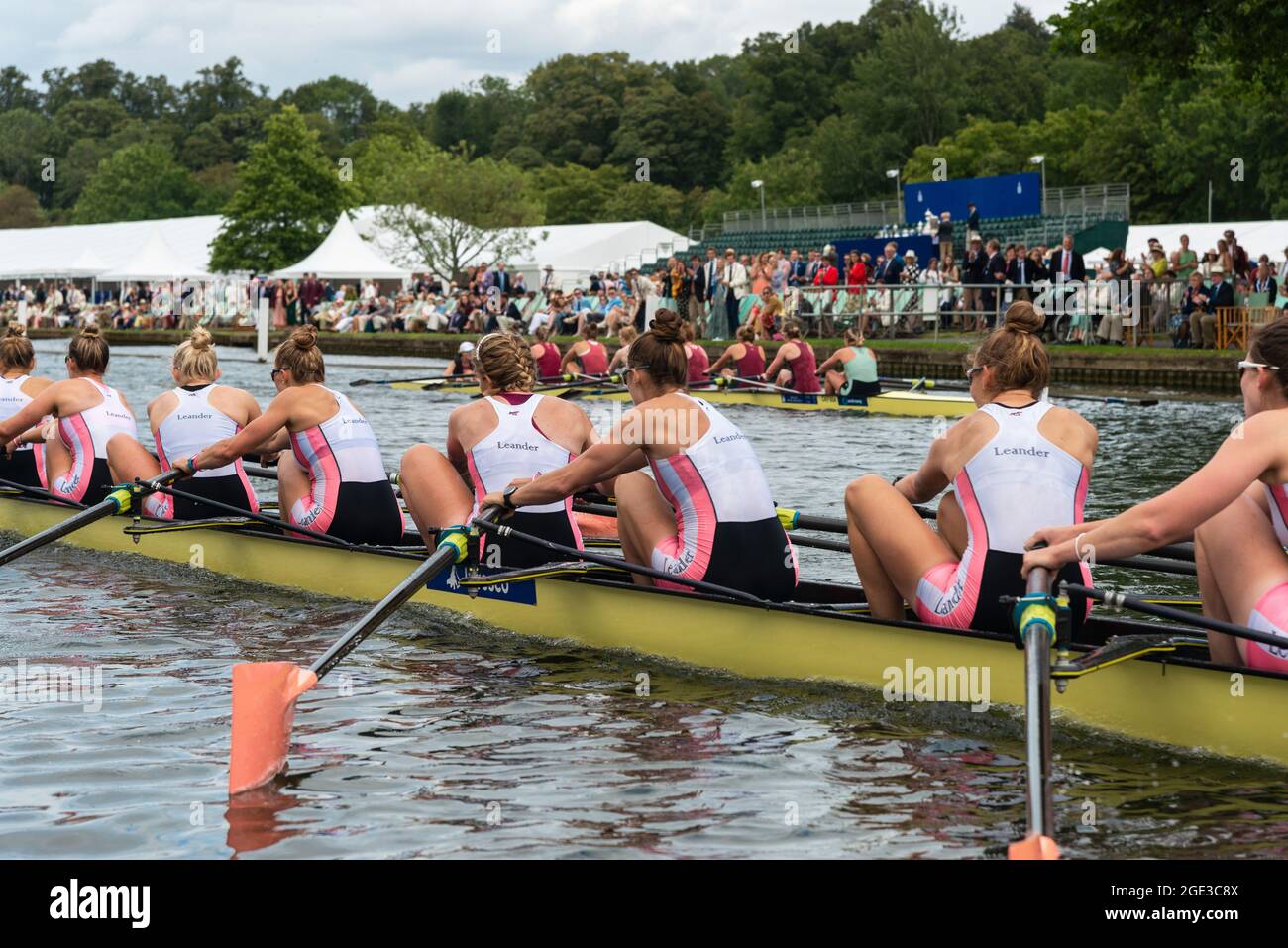 Leander Club - otto remi da donna con cox che vince la Remenham Challenge Cup il giorno della finale alla Henley Royal Regatta (2021) Henley-onThames, Inghilterra Foto Stock