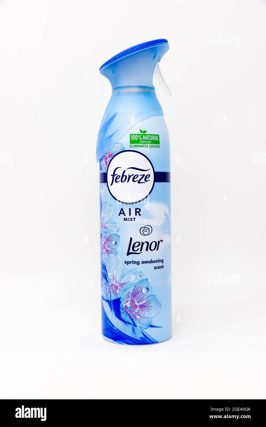 Deodorante per l'aria con risveglio a molla Febreze Lenor Foto Stock