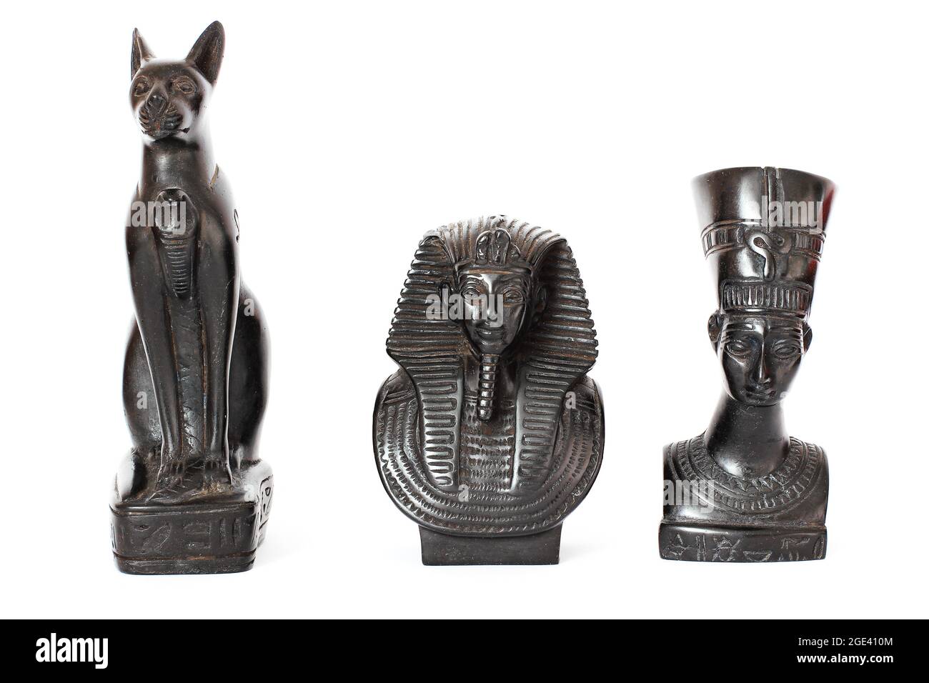Figurine del tema egiziano su uno sfondo bianco Foto Stock
