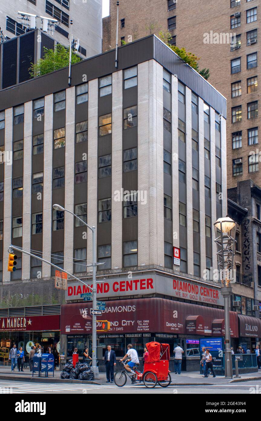 NEW YORK, Diamond Center Row tra Fifth Avenue e 47th Avenue Sisth. Questa strada, chiamata anche quartiere dei diamanti, nacque negli anni 30 quando gli ebrei da Foto Stock