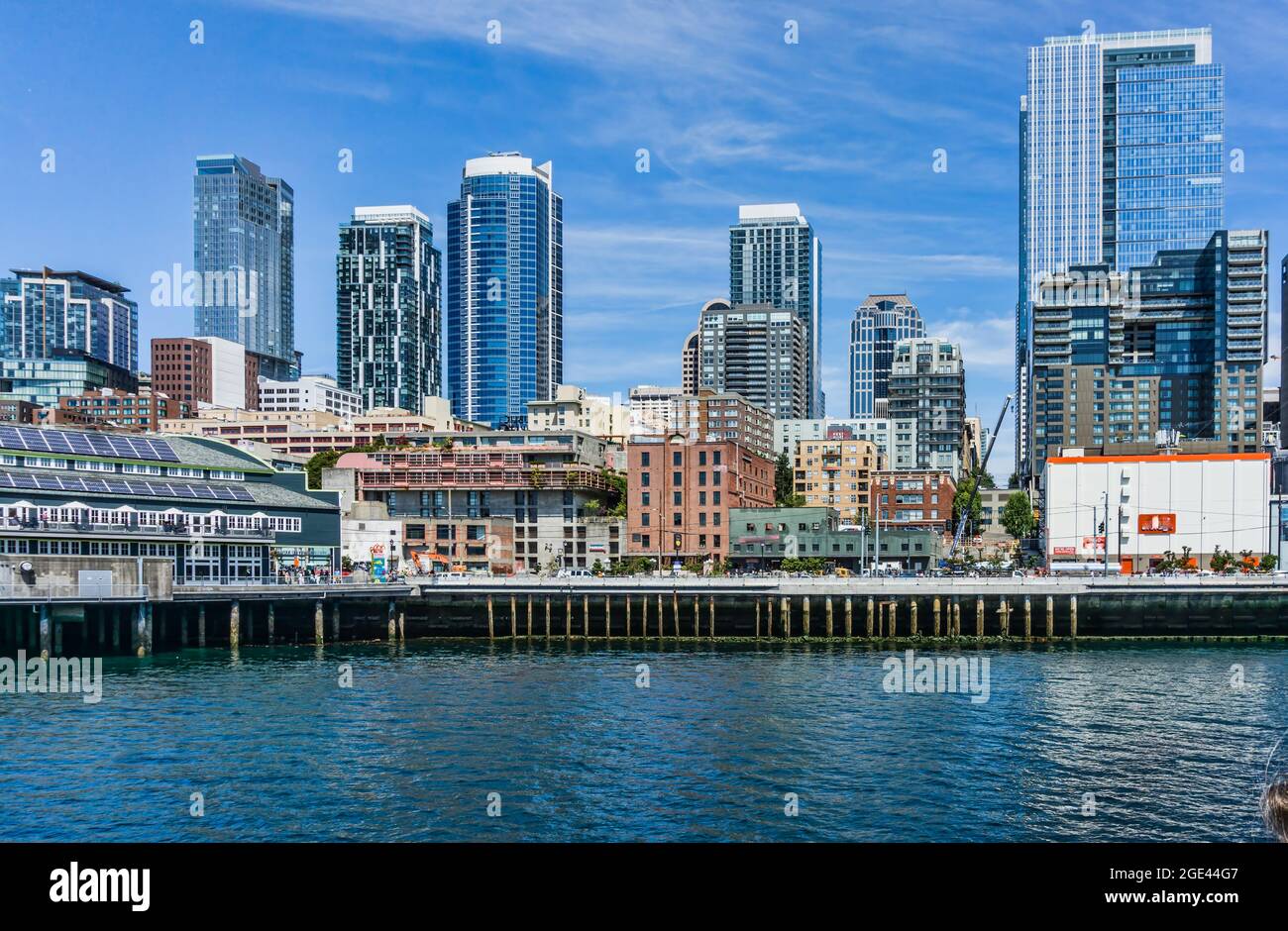 Grattacieli di Seattle dal lungomare. Foto Stock