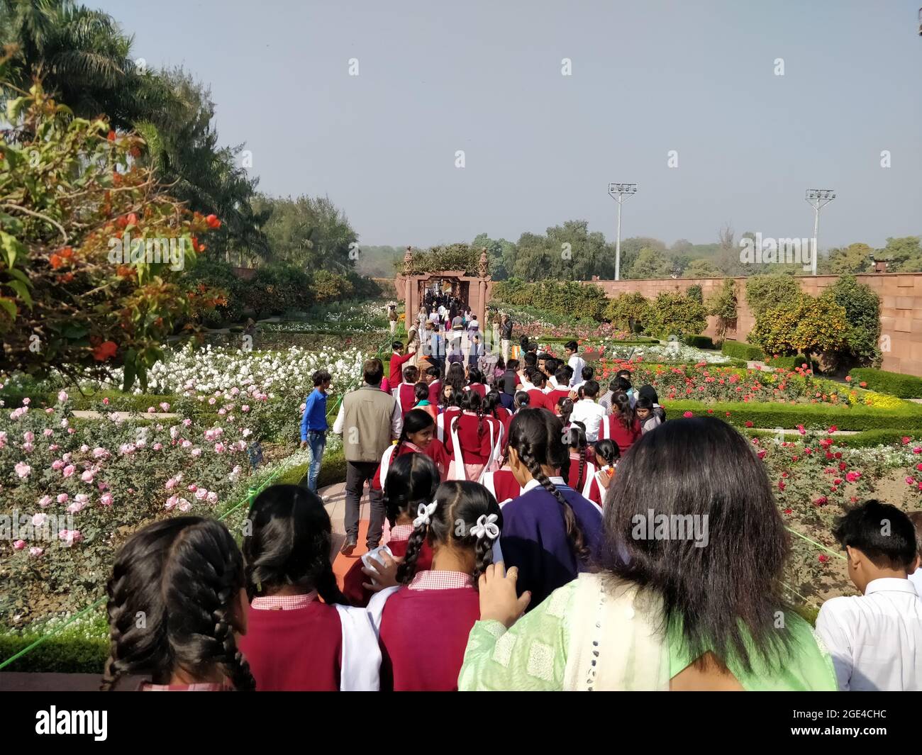 DELHI, INDIA - 18 FEBBRAIO 2018: Entrata del giardino Mughal 001 Foto Stock