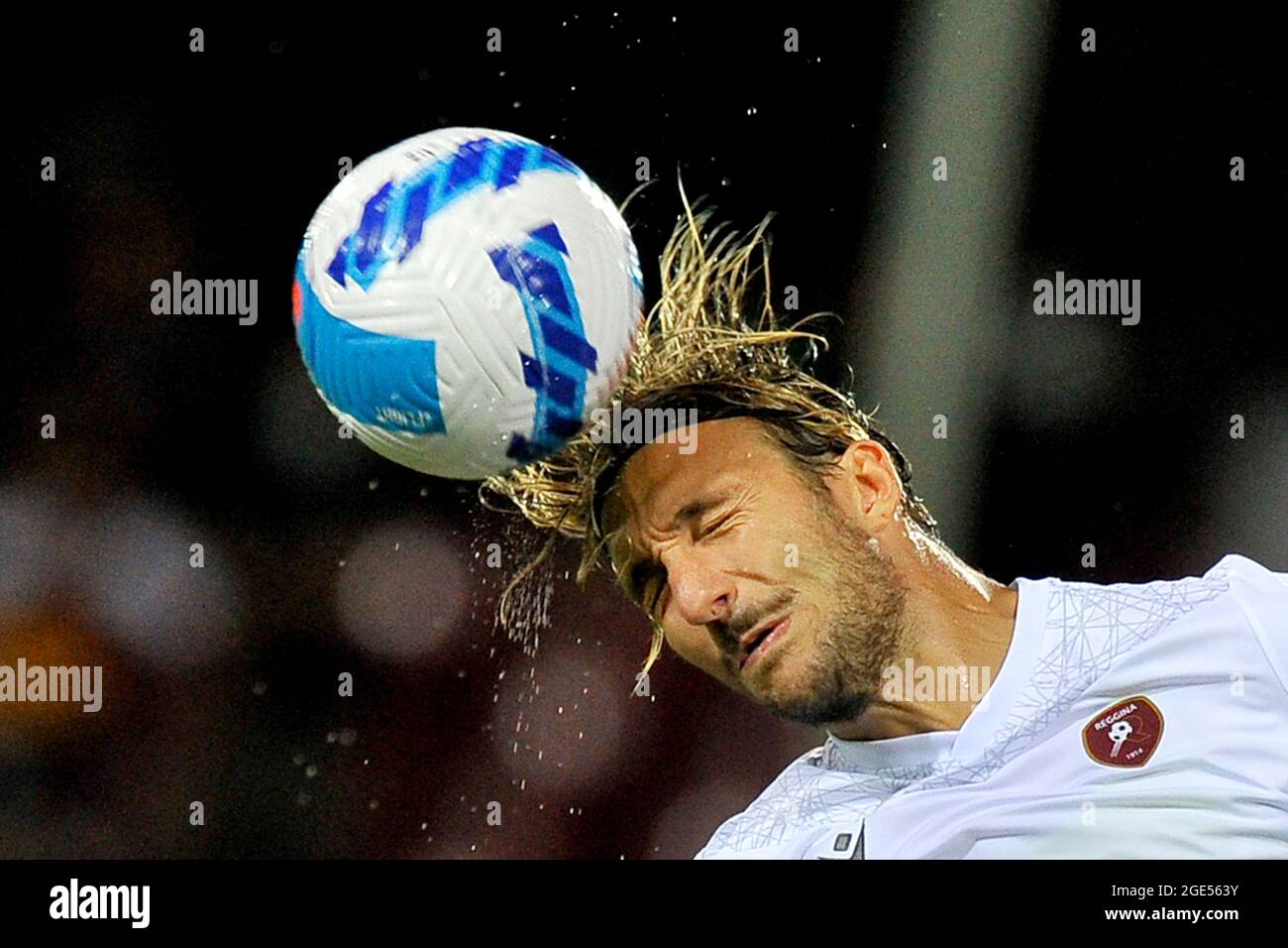 Salerno, Italia. 16 agosto 2021. Gianluca di Chiara giocatore di Reggina, durante la partita di Coppa Italia tra Salernitana e Reggina risultato finale 2-0, partita disputata allo stadio Arechi di Salerno. Salerno, 16 agosto 2021. (Foto di Vincenzo Izzo/Sipa USA) Credit: Sipa USA/Alamy Live News Foto Stock