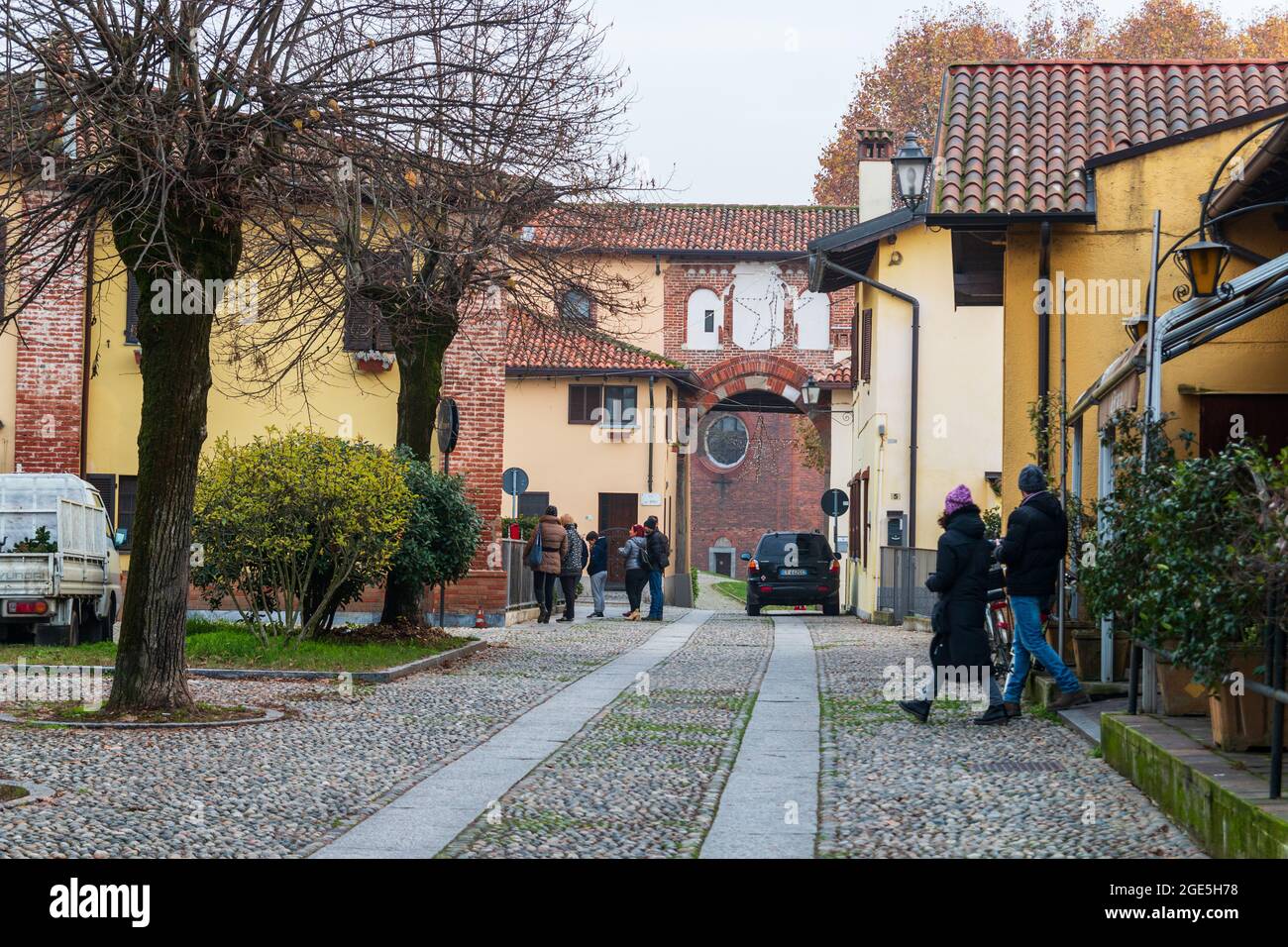 Dettagli dell'Abbazia di Morimondo: Un magnifico esempio di architettura cistercense a pochi chilometri da Milano Foto Stock