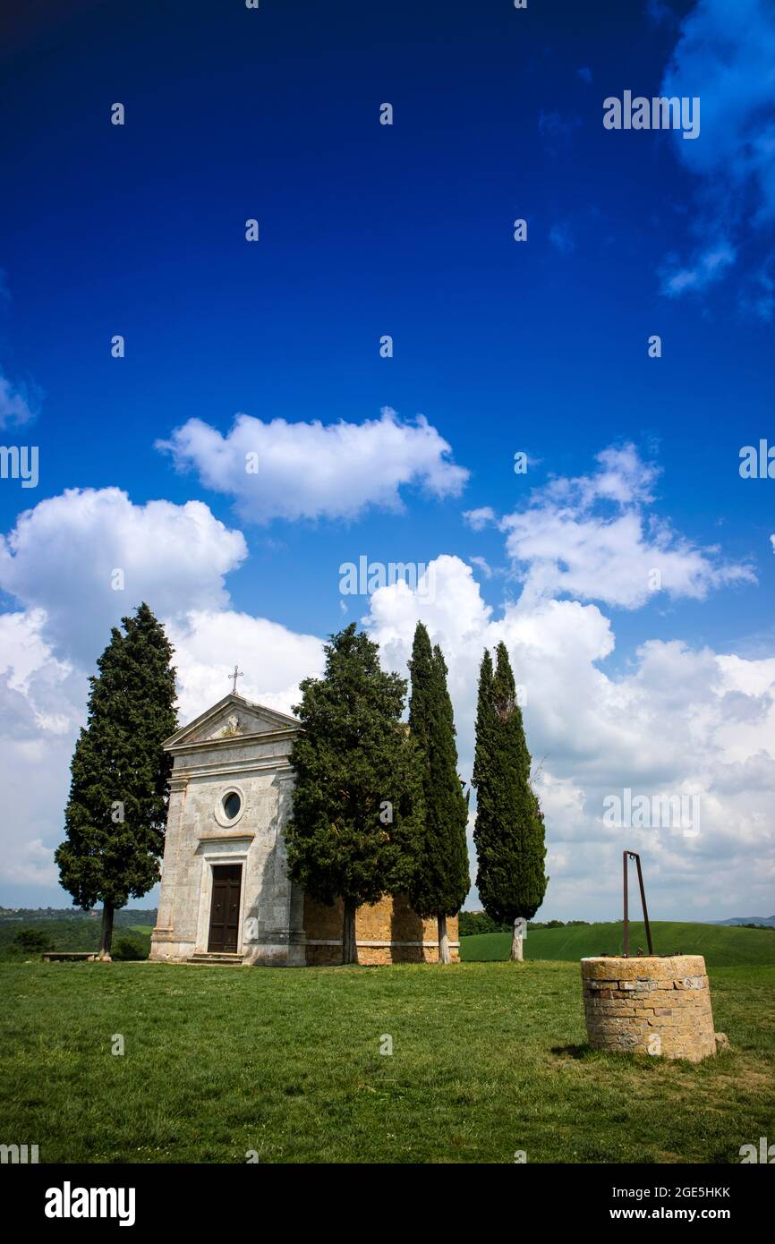 Cappella della Vitaleta in Val Orcia in provincia di Siena Italia Foto Stock