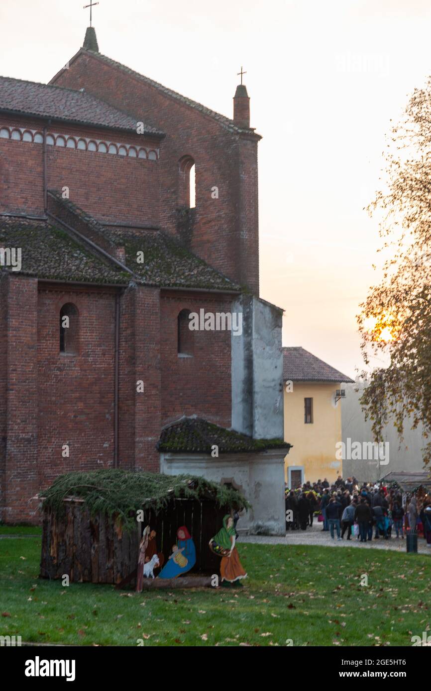 Dettagli dell'Abbazia di Morimondo: Un magnifico esempio di architettura cistercense a pochi chilometri da Milano Foto Stock