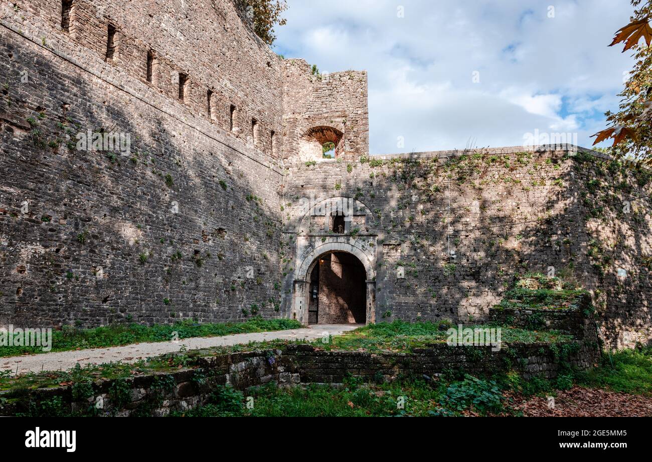 Le mura della città di Ioannina, in Grecia. Le mura risalgono all'epoca bizantina. Foto Stock